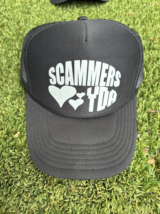 BLACK WHITE SCAMMERS LOVE YDA TRUCKER HAT
